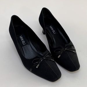 Vaneli Rhea low heel